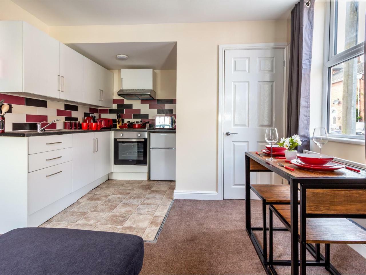 Northfield Street, Worcester City Centre - Guest Homes 외부 사진