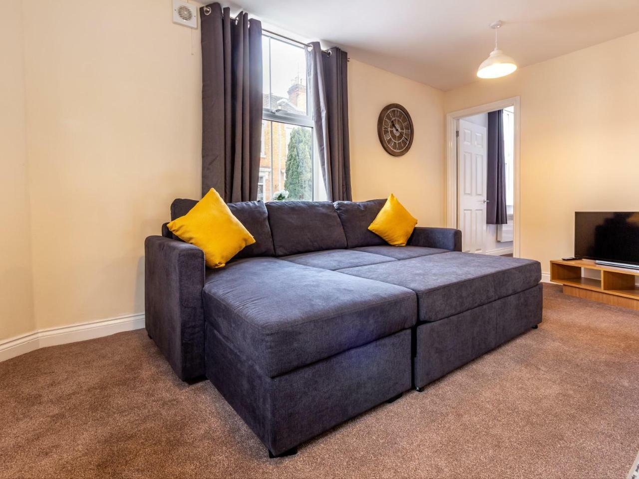 Northfield Street, Worcester City Centre - Guest Homes 외부 사진