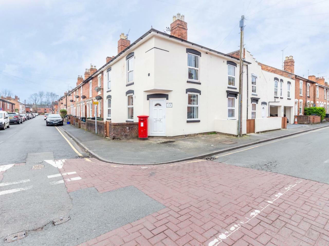 Northfield Street, Worcester City Centre - Guest Homes 외부 사진