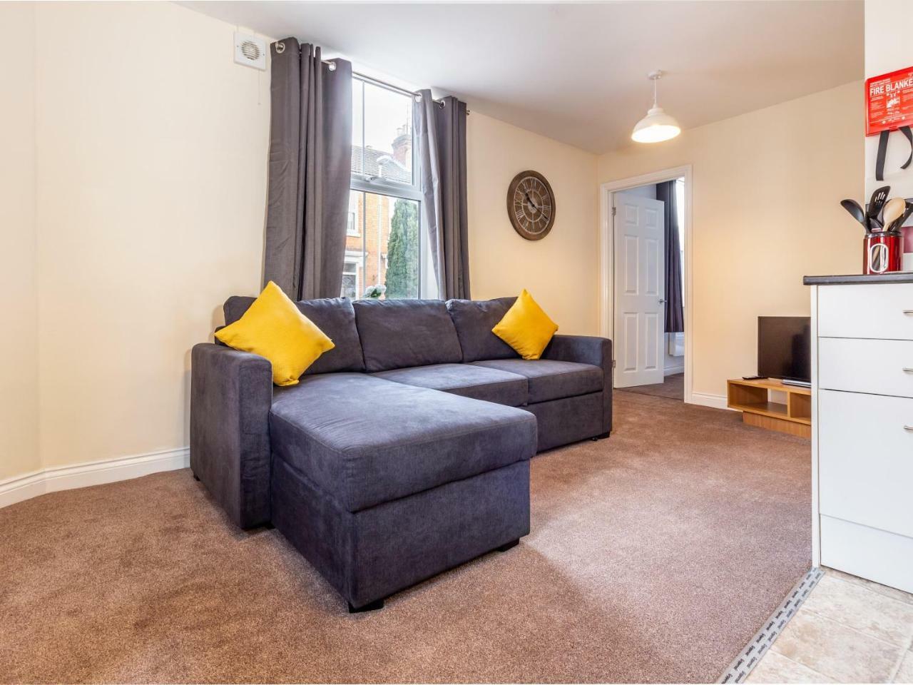 Northfield Street, Worcester City Centre - Guest Homes 외부 사진