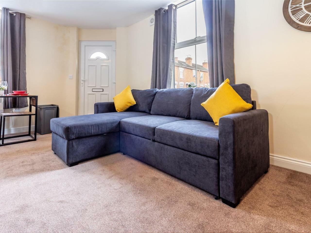Northfield Street, Worcester City Centre - Guest Homes 외부 사진